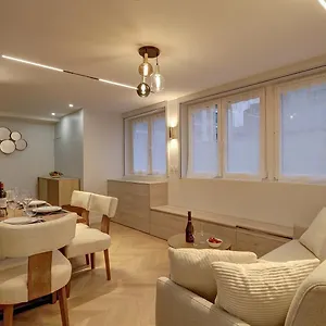 368 Fondary 3 - Superb In , París Francia